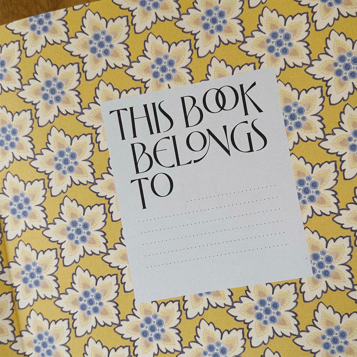 Geopende pagina van de Book of Special Days journal zonder jaartallen voor bijzondere herinneringen